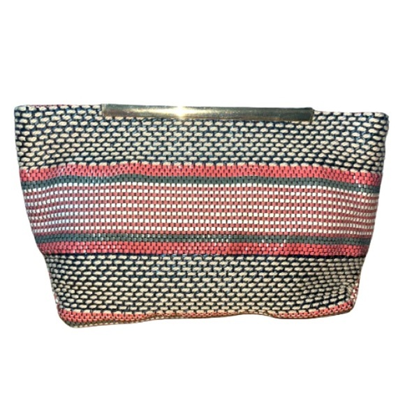 Stella & Dot Everything Woven
Cloth, No Chain, Clutch Only, NWOT - Picture 9 of 9